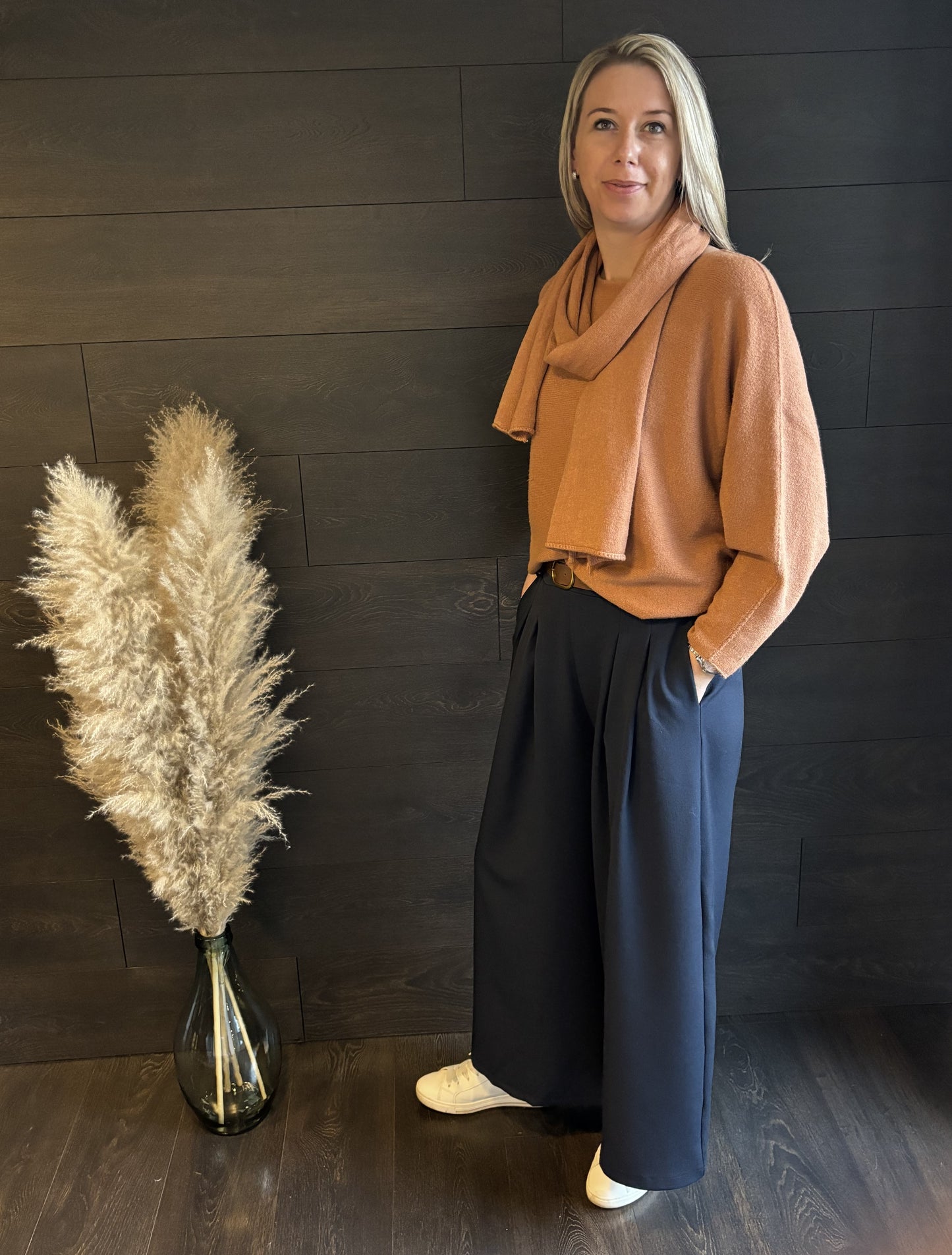 Blauwe geklede broek